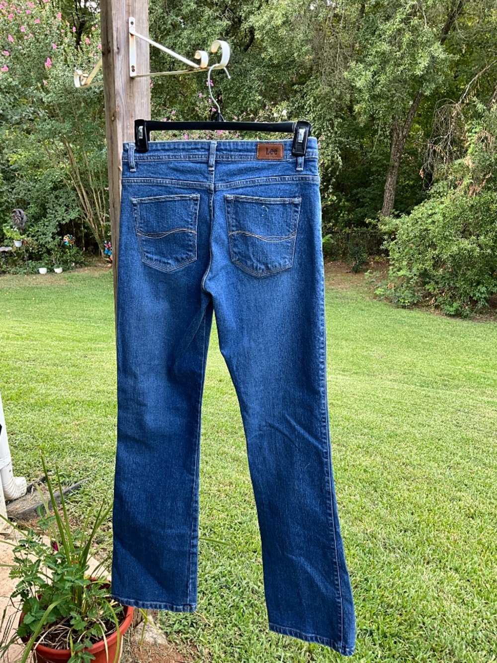VIntage Lee • Medium Wash 99% Cotton Bootcut Jeans • 33” Inseam • 8L, - Picture 10 of 10